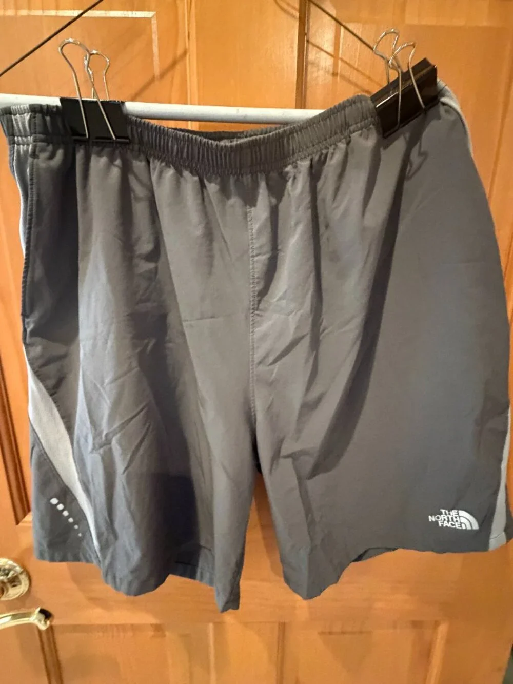 The Northface Shorts Lined Gray and Silver Large